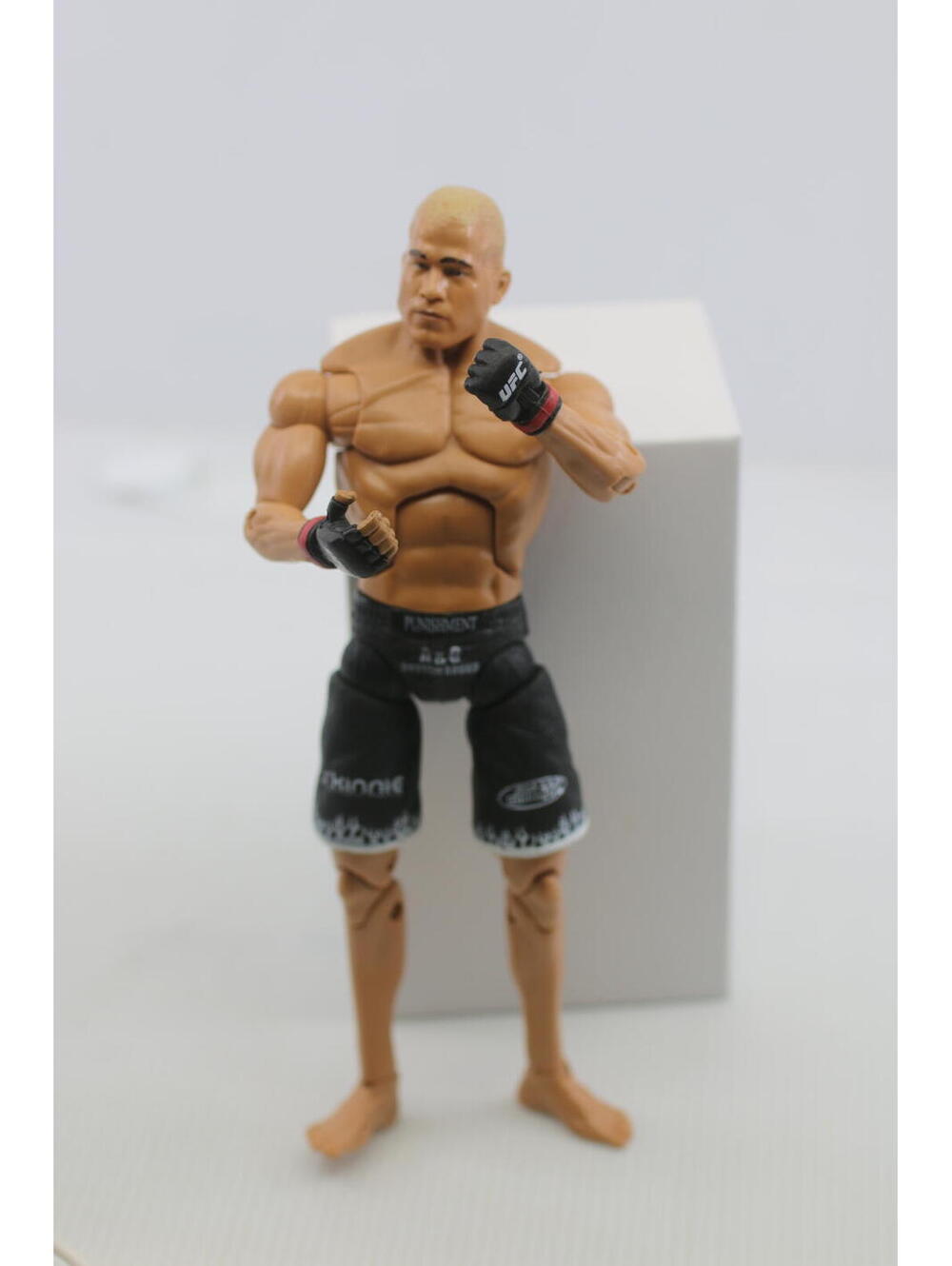 2009 Jakks Pacific UFC Series 1 Anderson Silva Action Figure Zuffa